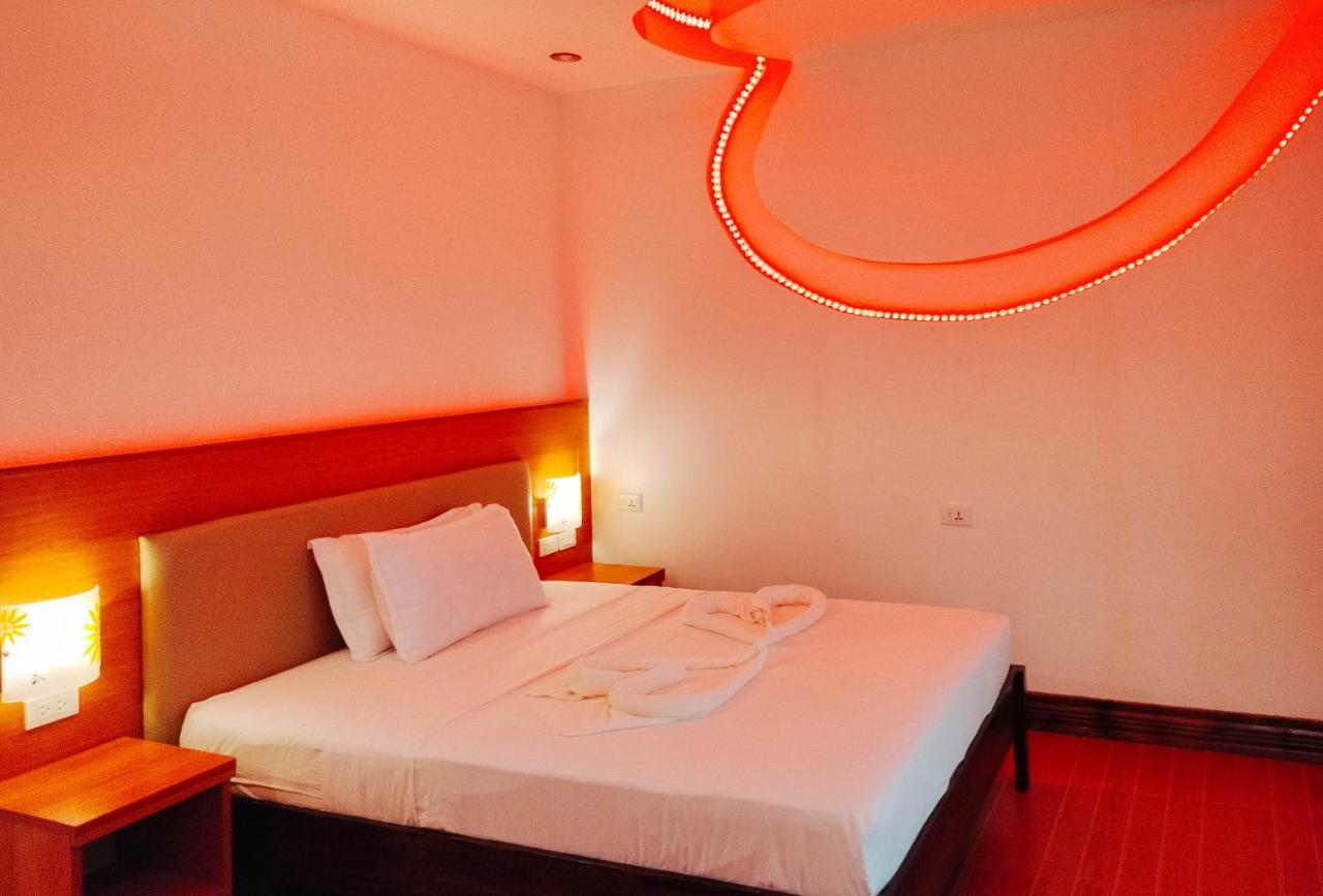Reddoorz @ Sun Kissed Resort Guindulman Anda  Buitenkant foto